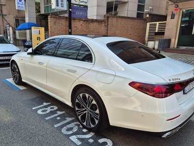 MERCEDES-BENZ E-CLASS - 6