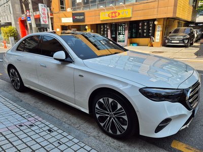 MERCEDES-BENZ E-CLASS - 2