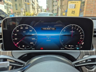 MERCEDES-BENZ E-CLASS - 10