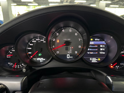 PORSCHE 911 - 6