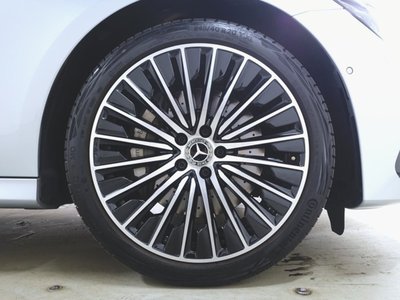 صورة مصغرة 35 لـ 2025 Mercedes-BENZ E-CLASS