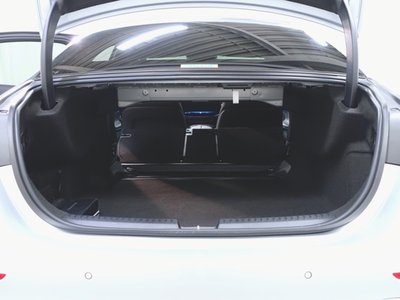 صورة مصغرة 31 لـ 2025 Mercedes-BENZ E-CLASS