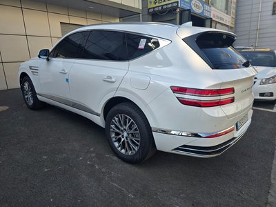 GENESIS GV80 - 3