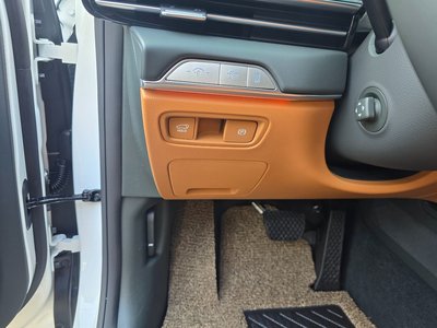 GENESIS GV80 - 10