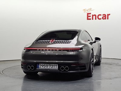 PORSCHE 911 - 4