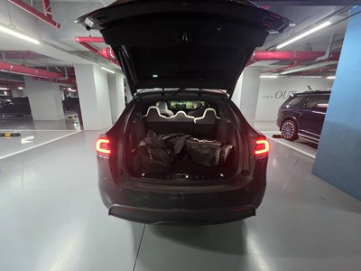 2026 Tesla MODEL X — фото 4