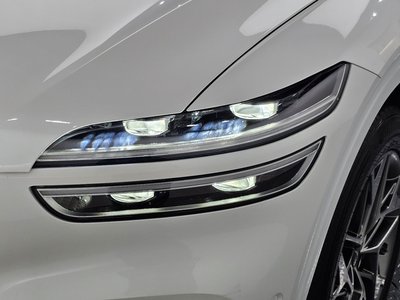 صورة 9 لـ 2021 Genesis GV70