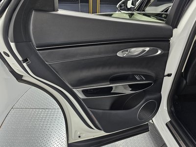 صورة مصغرة 15 لـ 2021 Genesis GV70