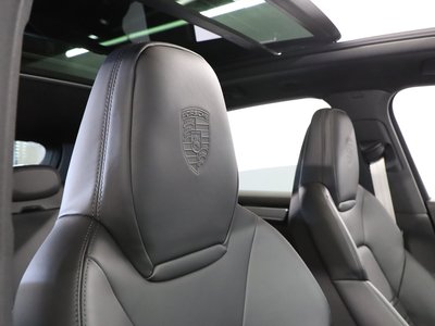 PORSCHE CAYENNE - 6
