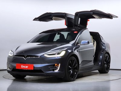 TESLA MODEL X - 1