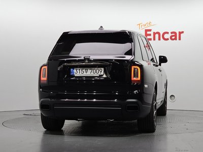ROLLS-ROYCE CULLINAN - 3