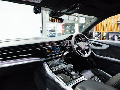 2023 AUDI Q8 — миниатюра 11
