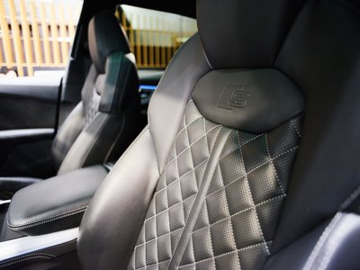 2023 AUDI Q8 — миниатюра 12
