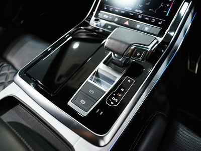 2023 AUDI Q8 — миниатюра 23