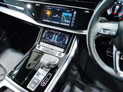 2023 AUDI Q8 — миниатюра 17