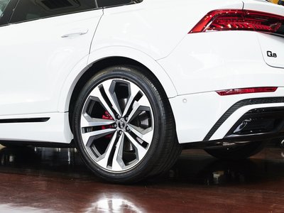 2023 AUDI Q8 photo 8