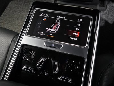 2020 AUDI A8 — миниатюра 30