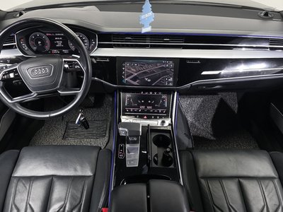 AUDI A8 - 5