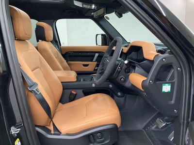 LAND ROVER DEFENDER - 3