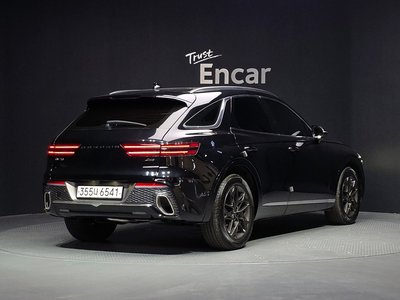 صورة 4 لـ 2021 Genesis GV70