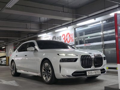 BMW 7 SERIES