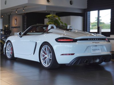 PORSCHE 718 SPYDER - 5