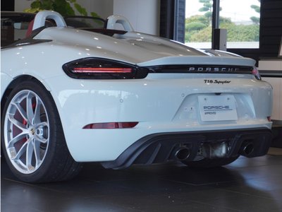 PORSCHE 718 SPYDER - 10