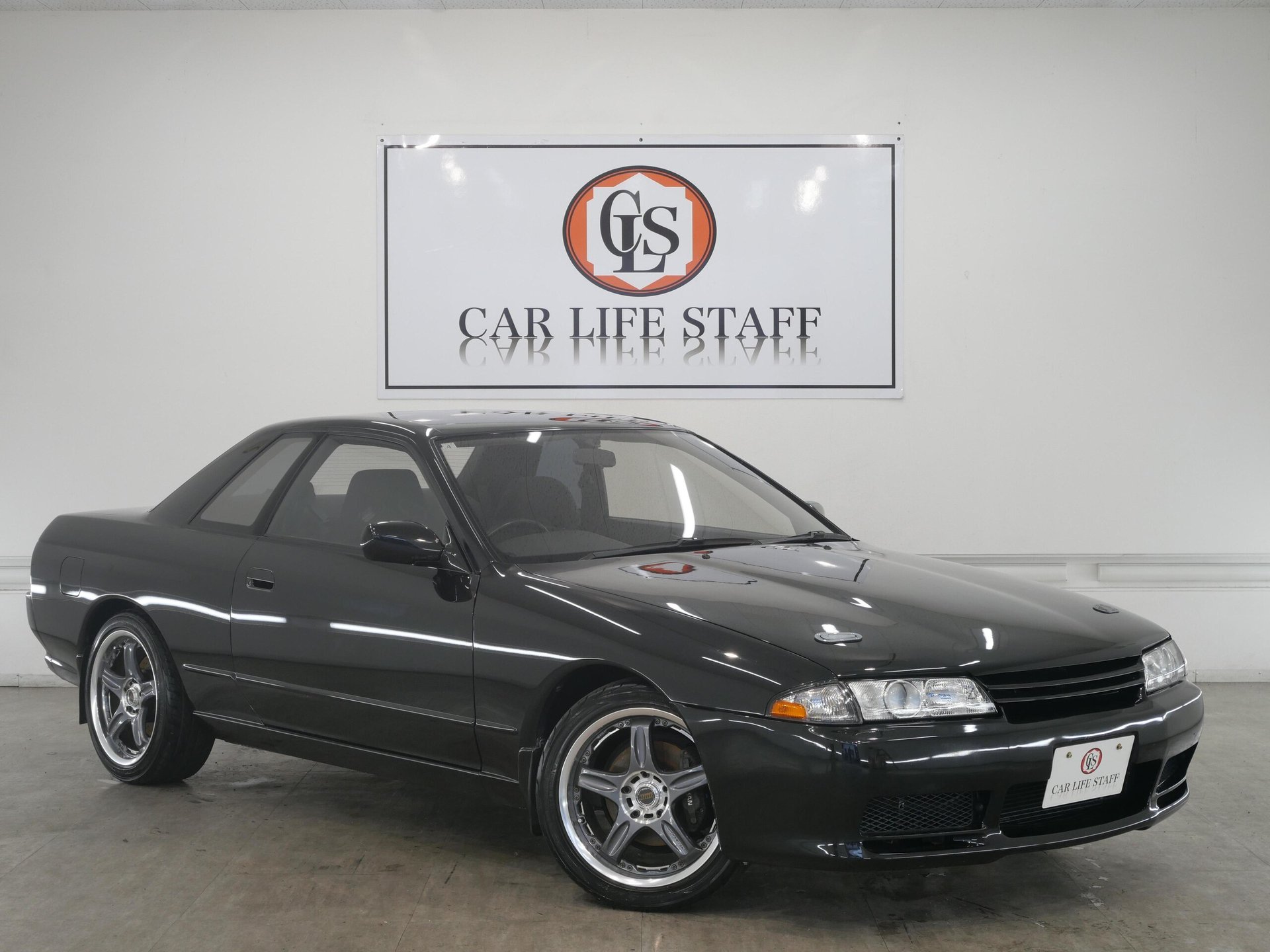 NISSAN SKYLINE COUPE - View 1