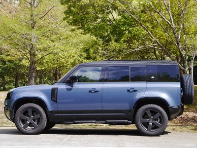 LAND ROVER DEFENDER - 2