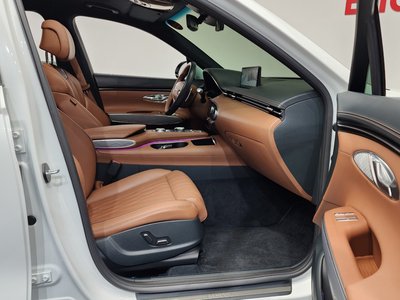 2023 Genesis GV70 — миниатюра 11