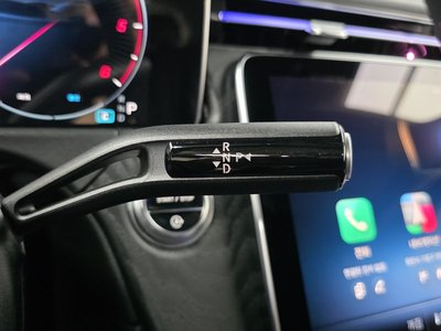 MERCEDES-BENZ E-CLASS - 9