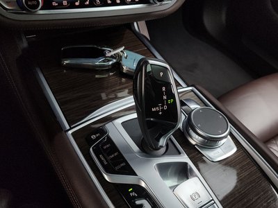 BMW 7 SERIES - 9