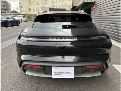 2024 Porsche TAYCAN photo 6