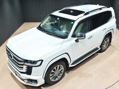 TOYOTA LAND CRUISER 300 - 8