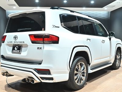 TOYOTA LAND CRUISER 300 - 5