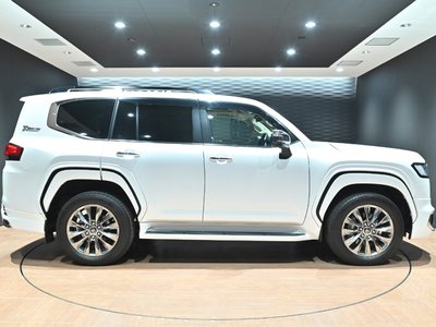 TOYOTA LAND CRUISER 300 - 10