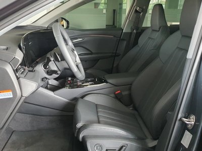 صورة 10 لـ 2025 AUDI Q6 E-TRON