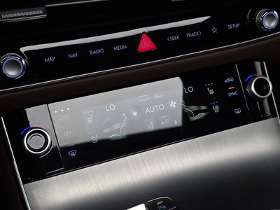 2025 Genesis GV70 thumbnail 30