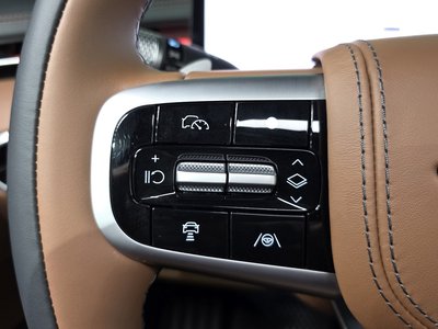 2025 Genesis GV70 thumbnail 24