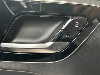 2024 Mercedes-BENZ GLC thumbnail 18