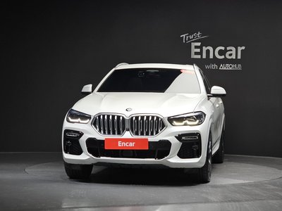 2020 BMW X6 — фото 2