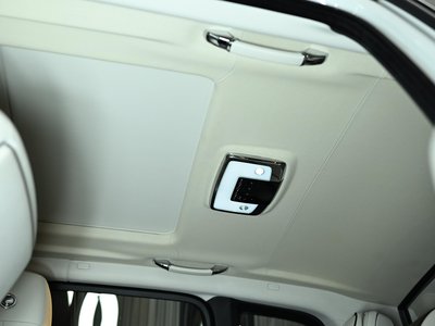 صورة 39 لـ 2018 ROLLS-ROYCE CULLINAN