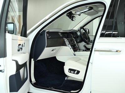 صورة 42 لـ 2018 ROLLS-ROYCE CULLINAN