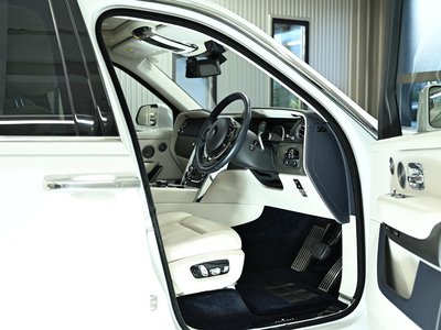 صورة 51 لـ 2018 ROLLS-ROYCE CULLINAN