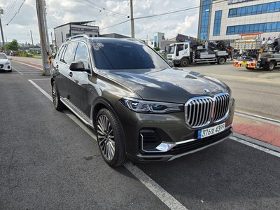 2022 BMW X7 — фото 2