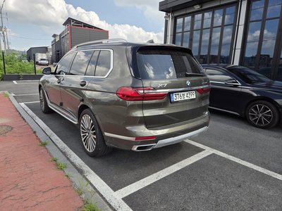 2022 BMW X7 — фото 6