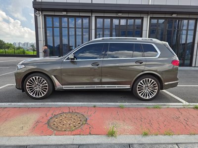 2022 BMW X7 — фото 3