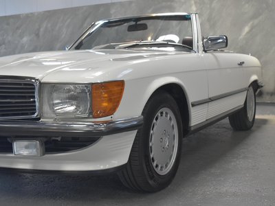 MERCEDES-BENZ SL - 8