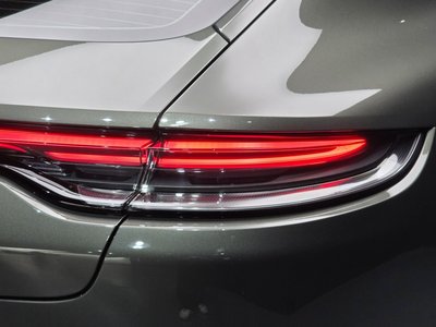 2022 Porsche PANAMERA photo 10