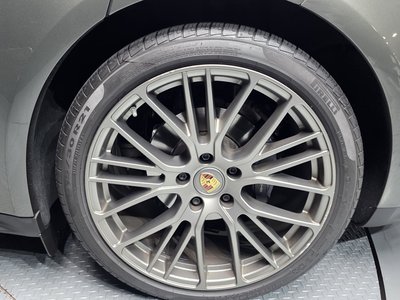 2022 Porsche PANAMERA photo 8